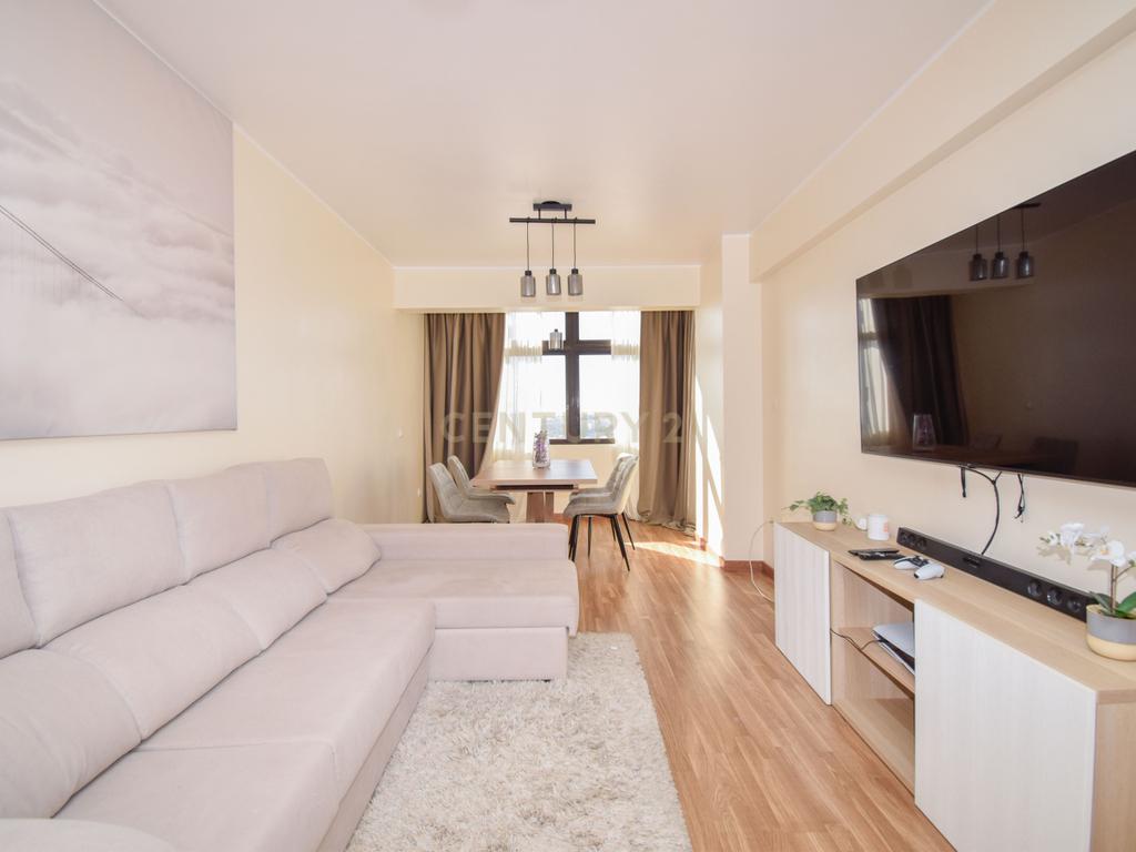 Apartamento T2 com Garagem, Arrecadação e Excelente Luminosidade – Arroja, Odivelas - Image 1