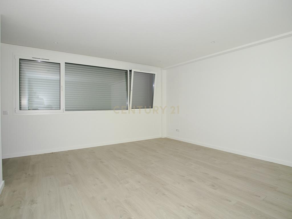 Lindíssimo Apartamento Novo T2 a dois passos da praia - Image 19