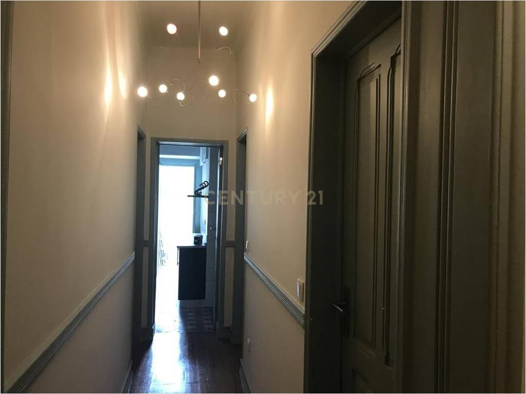 Apartamento T2+1 com Logradouro para Arrendar em Sete Rios - Image 5