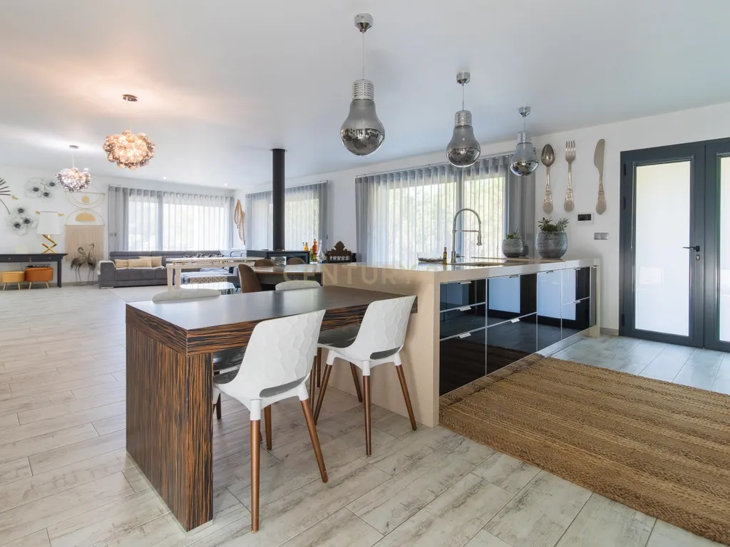 Luxuosa Moradia T3+1 | Pombal | - Image 8