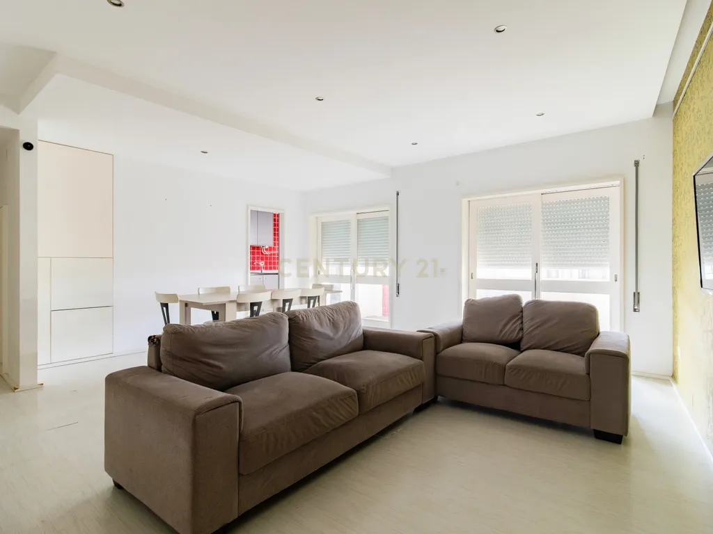 Apartamento T3 na Rua Doutor António José de Almeida 28, Coimbra, Portugal - Image 16