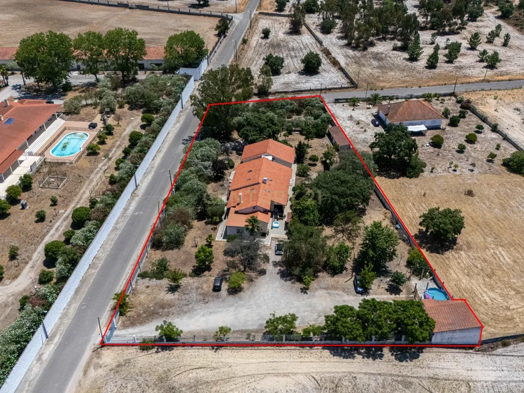 Moradia Exclusiva para Investimento em Quinta do Anjo, Palmela - Image 97