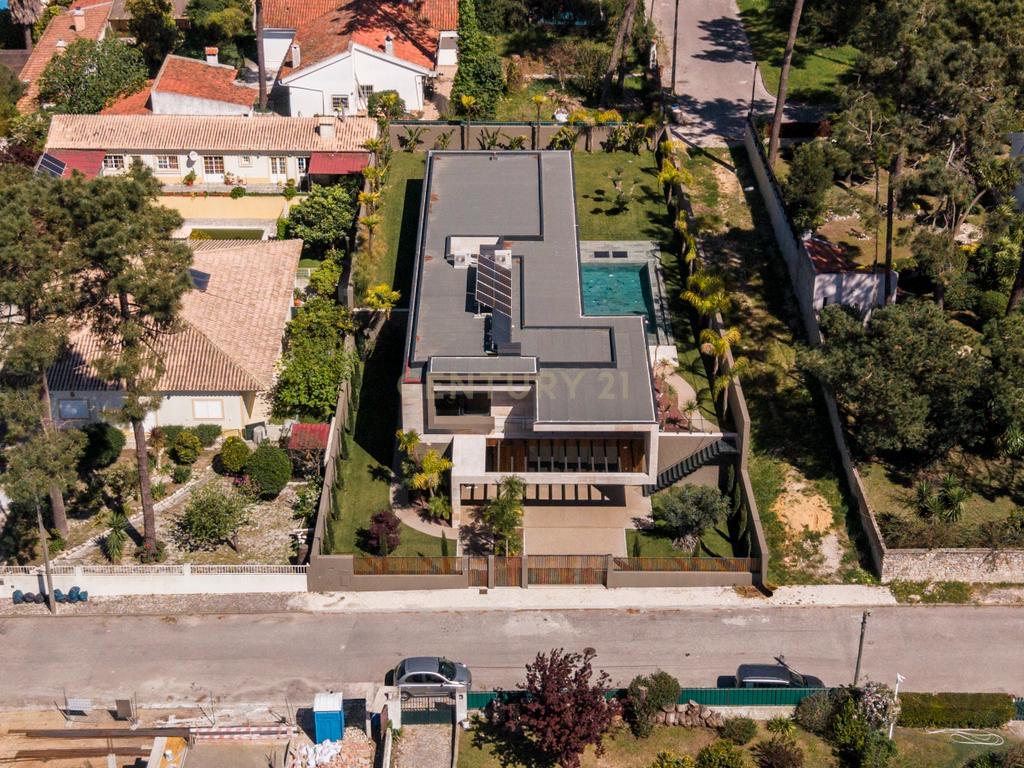 Moradia T4 na Verdizela — Design, Luz e Piscina num Terreno de 1.032 m² - Image 44