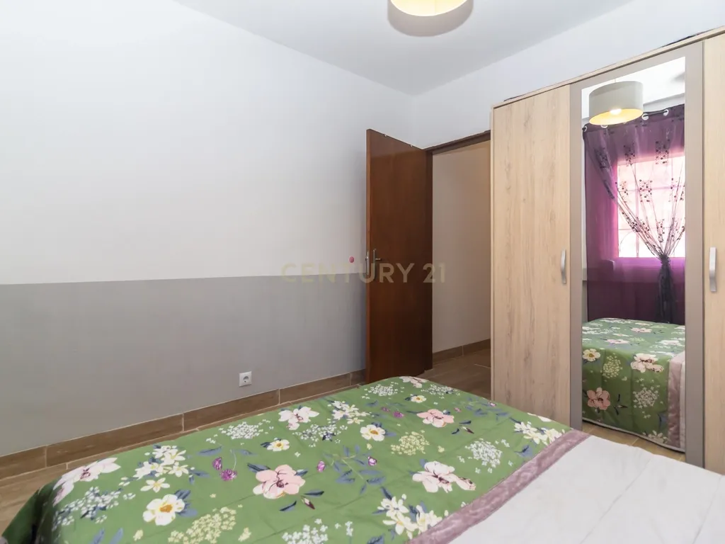 Apartamento T1 em Santo António da Charneca, Barreiro - Image 16