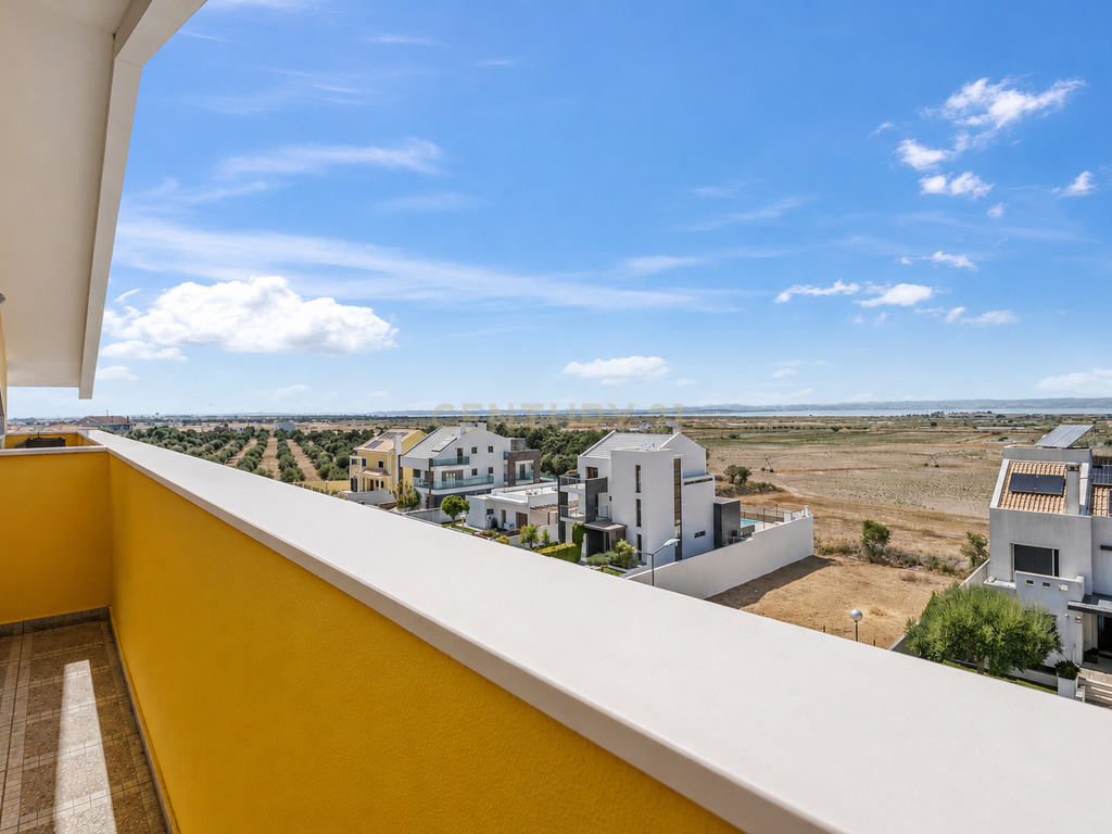 Duplex Exclusivo | 1 Quarto + 3 Suites | Terraços | Vista Panorâmica sobre o Estuário do Tejo - Image 21