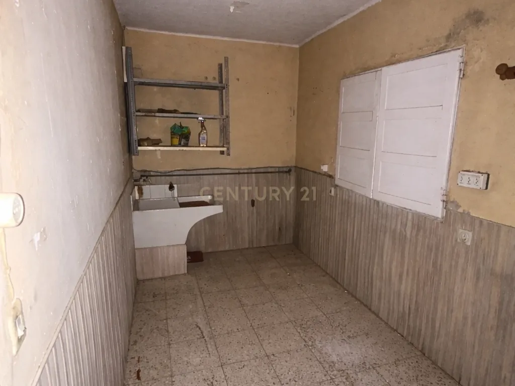 Edifício exclusivo com grande potencial numa das melhores zonas de Trujillo - Image 101
