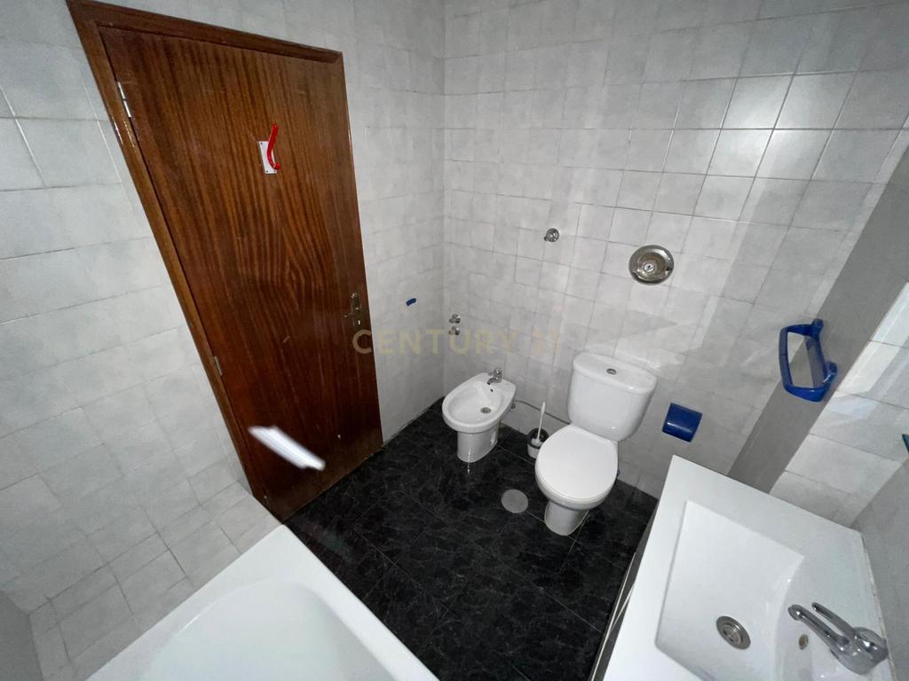 T3 em Vilar de Andorinho - Image 14