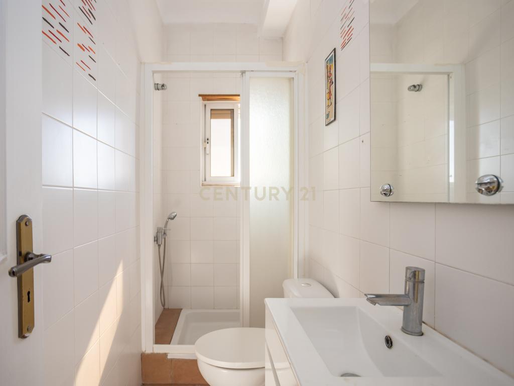 Apartamento T3 em Almada com Excelente Localização - Image 39
