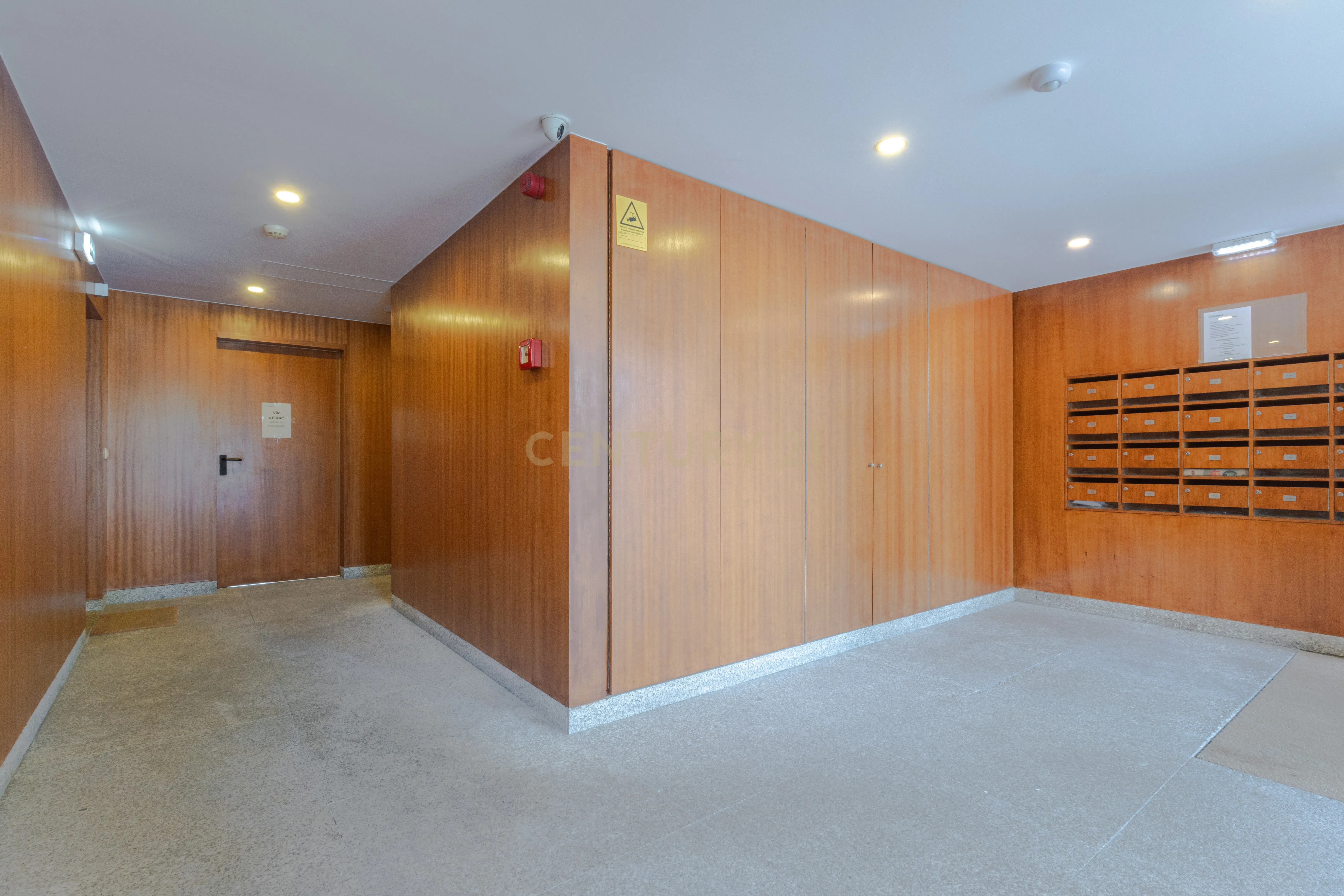 Fotografia 4 de T2 com 2 Suites | Último Piso | Condomínio com Piscina