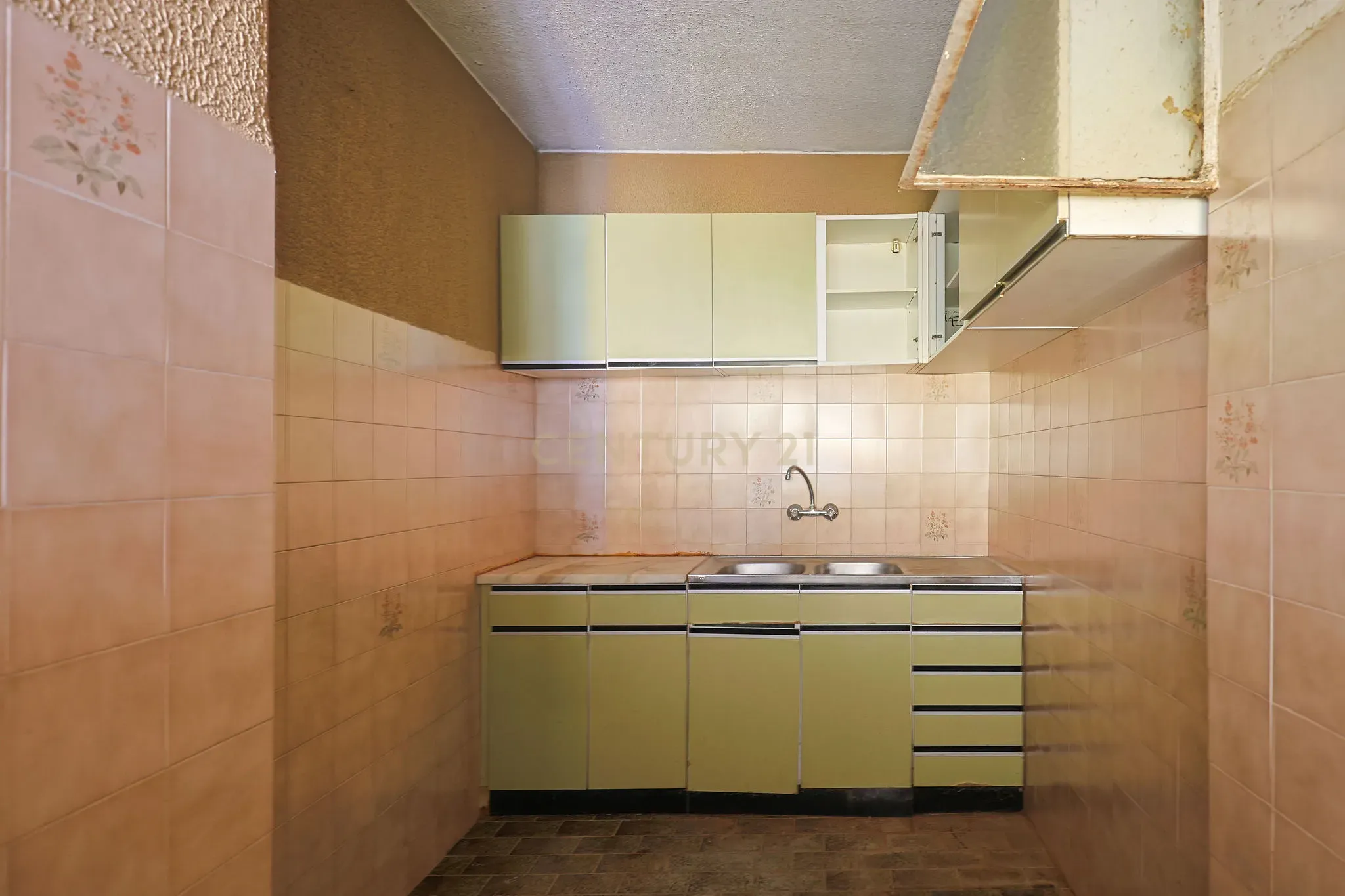 Fotografia 11 de T2 na Arrentela junto à Baía do Seixal – Excelente oportunidade para remodelação