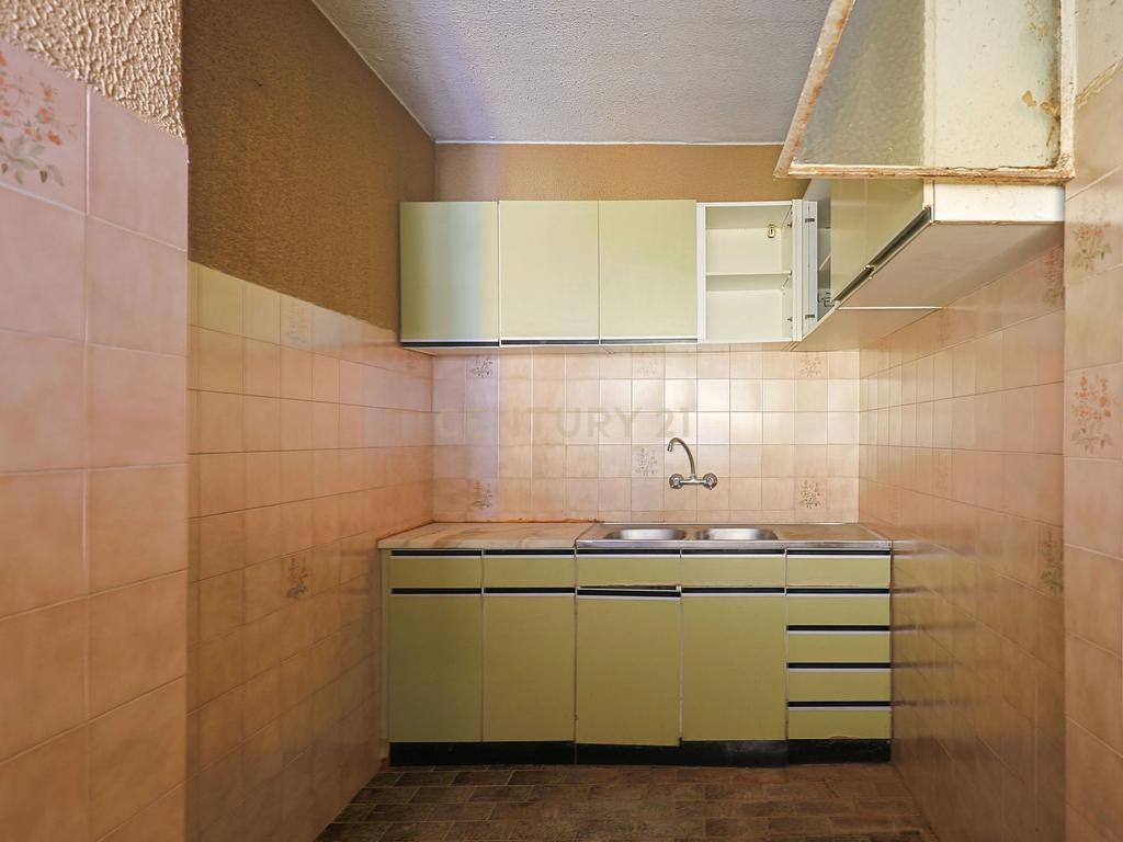 T2 na Arrentela junto à Baía do Seixal – Excelente oportunidade para remodelação - Image 11