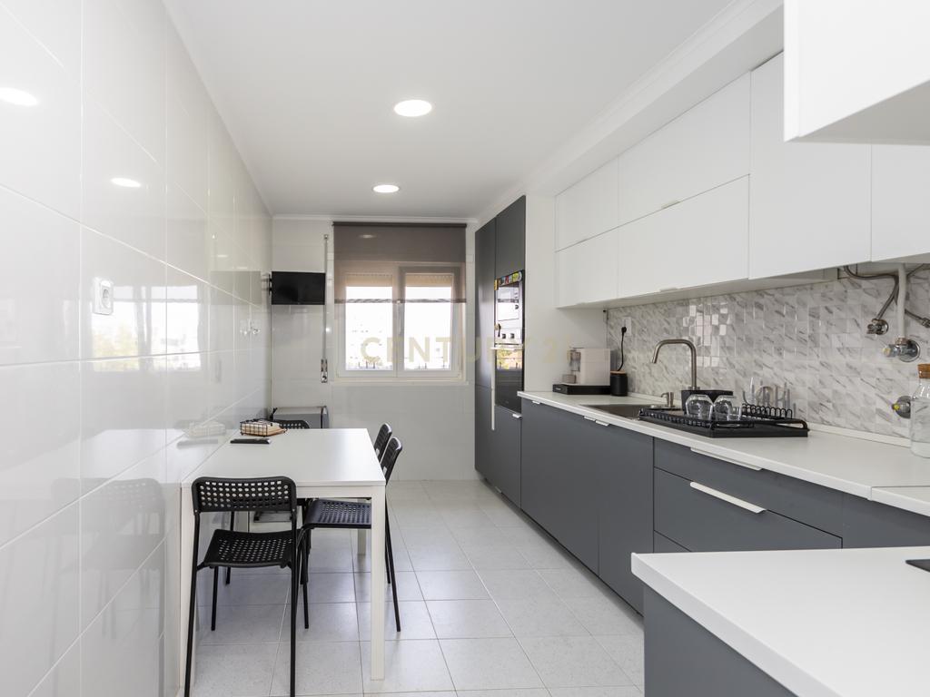 Apartamento T2, nos Fidalguinhos - Barreiro - Lavradio - Image 21