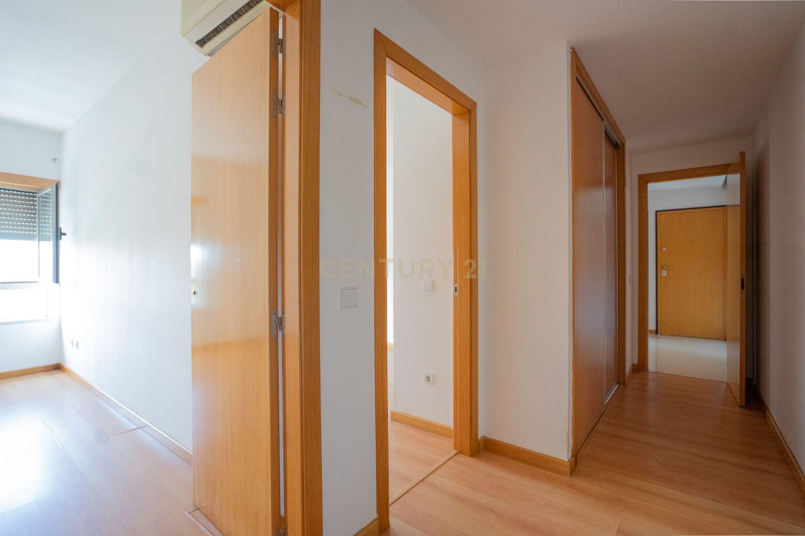 Apartamento T2 - Lousã - Image 13