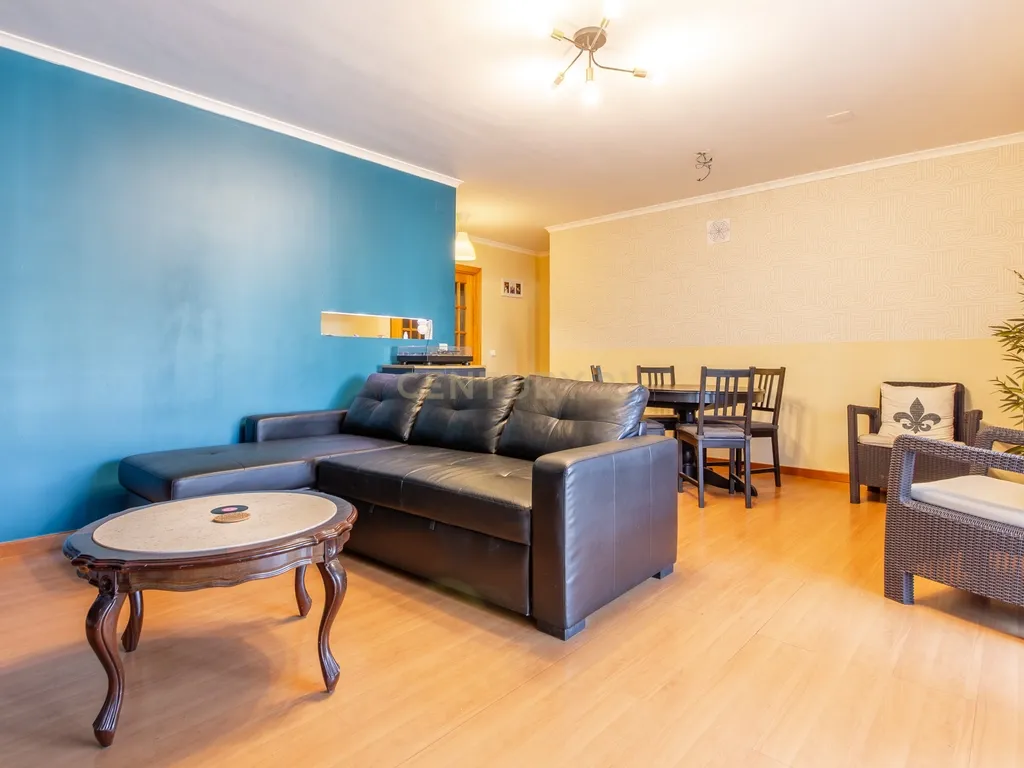 Apartamento Quatro Assoalhadas -Com Lugar de Parqueamento - Quinta do Anjo, Palmela - Image 6