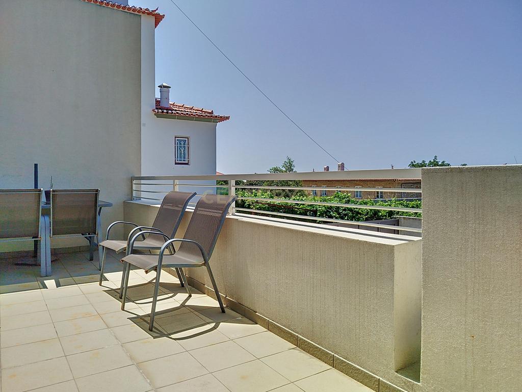 Apartamento revestido com capoto composto por 4 quartos com vistas para o mar em Viana do Castelo - Image 23