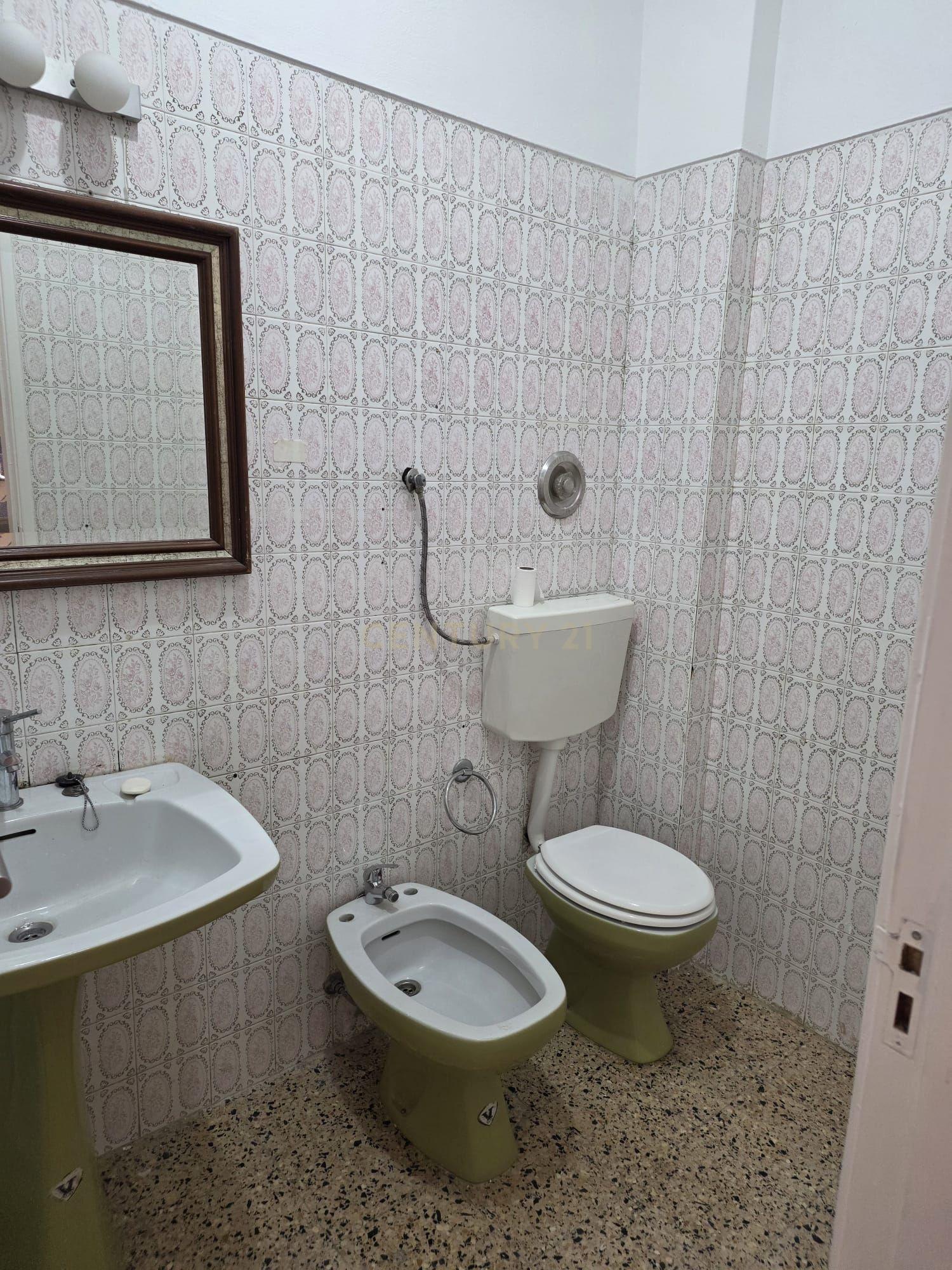 Fotografia 9 de Apartamento T1 em Queluz (Monte-Abraão)