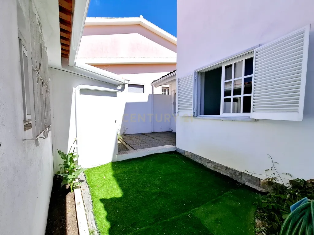 Excelente moradia T3 em Bicesse - Image 20