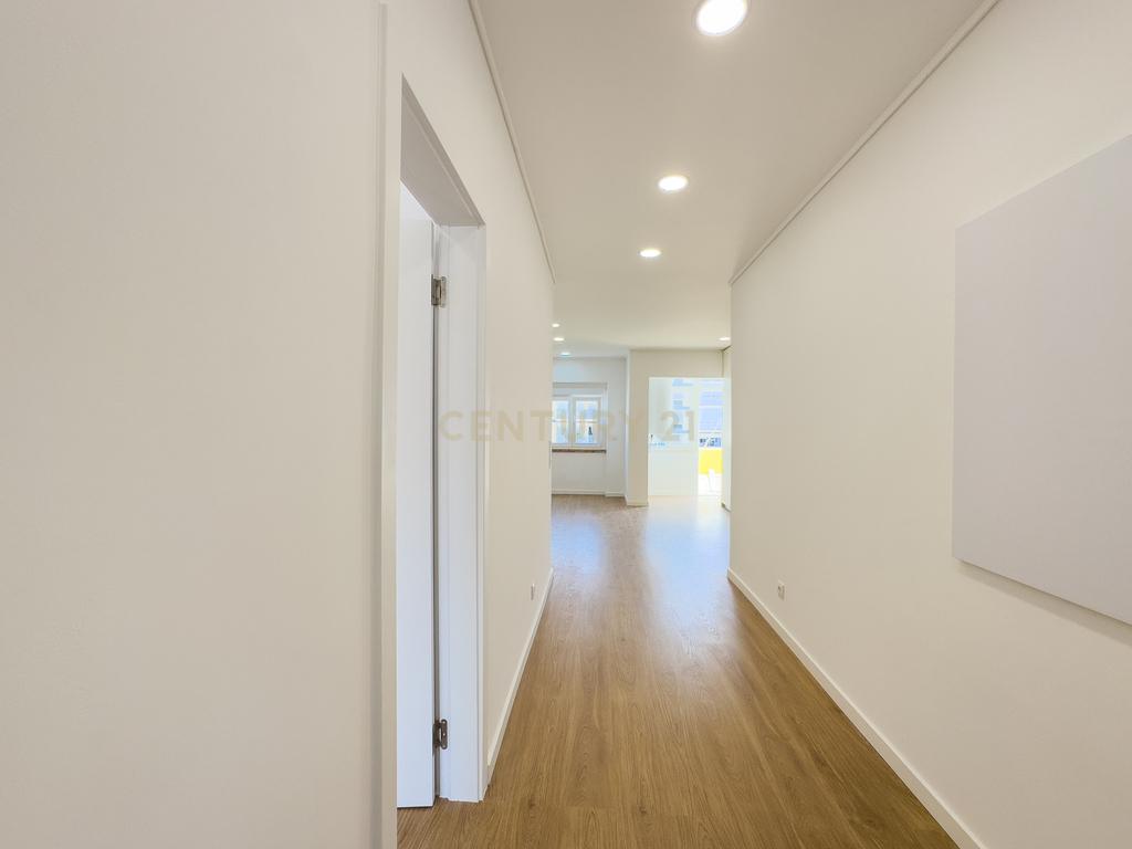 Oportunidade em Campo de Ourique - Image 18