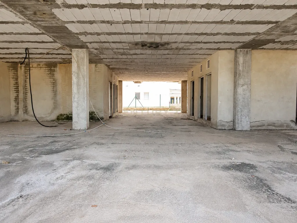 Una oportunidad real doOnde outros veem uma obra parada, um investidor vê margem. - Image 14