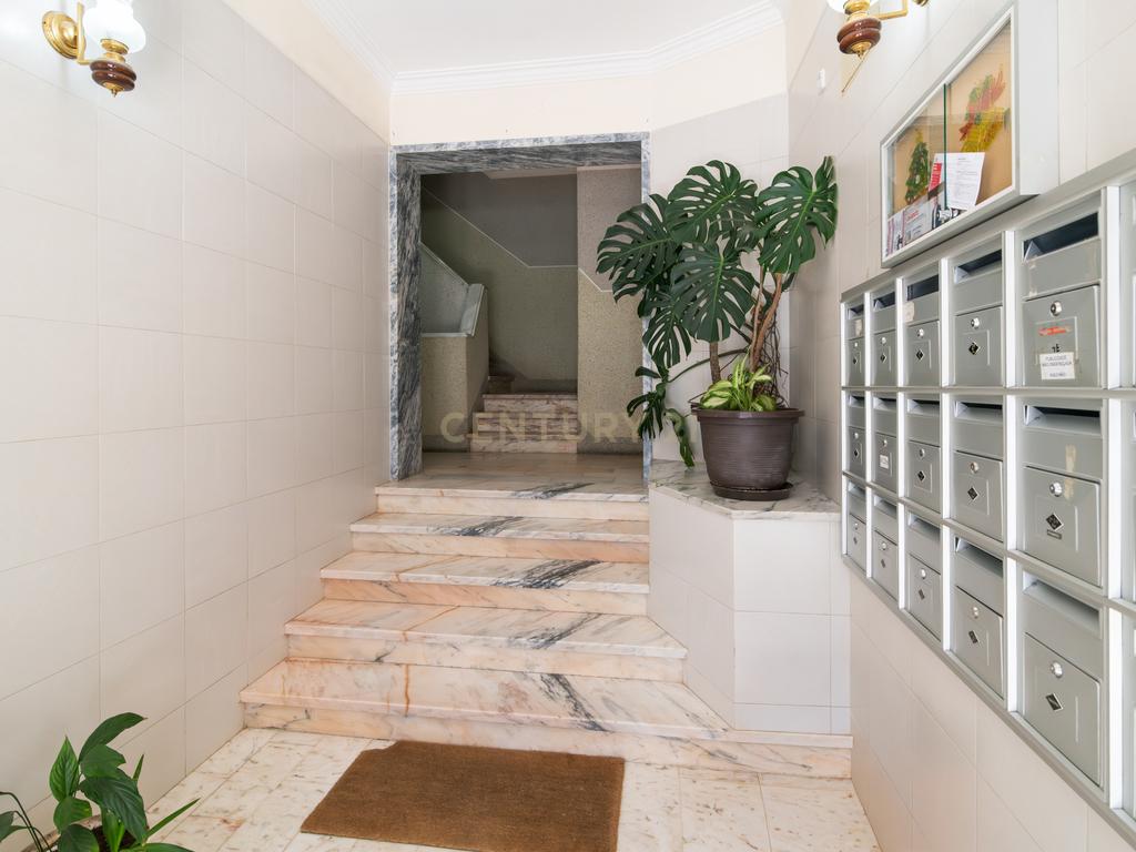 Um apartamento com luz, espaço e a base certa para criar uma casa à sua medida - Image 6
