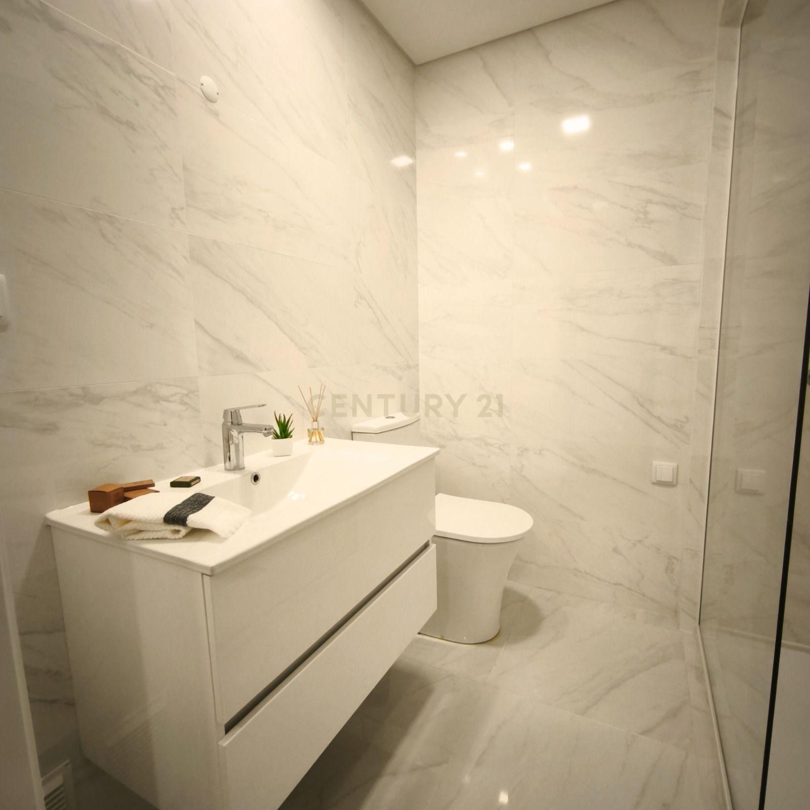 Fotografia 6 de T3 Totalmente Remodelado nas Laranjeiras | Conforto, Elegância e Localização de Excelência