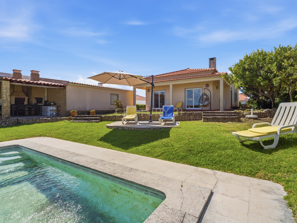 Moradia Isolada com Piscina em Lote de 908 m² | Sala Ampla | Jardim e Vista Desafogada -Mafra - Image 52