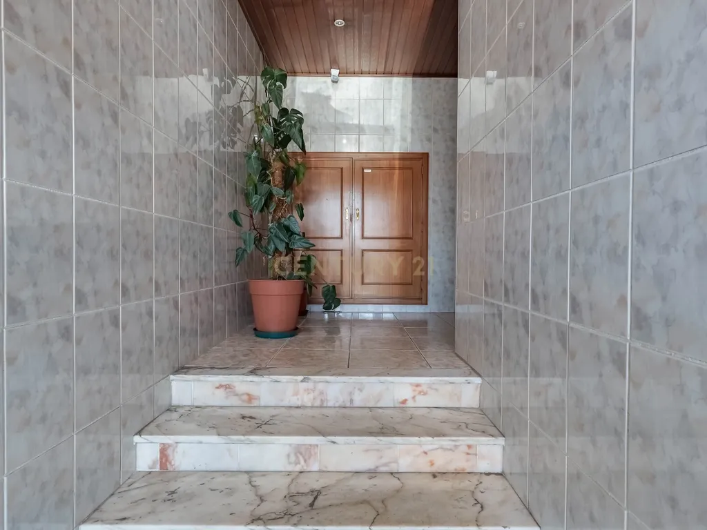 Apartamento T1 em Vila Nova de Gaia, com lugar de garagem - Image 12