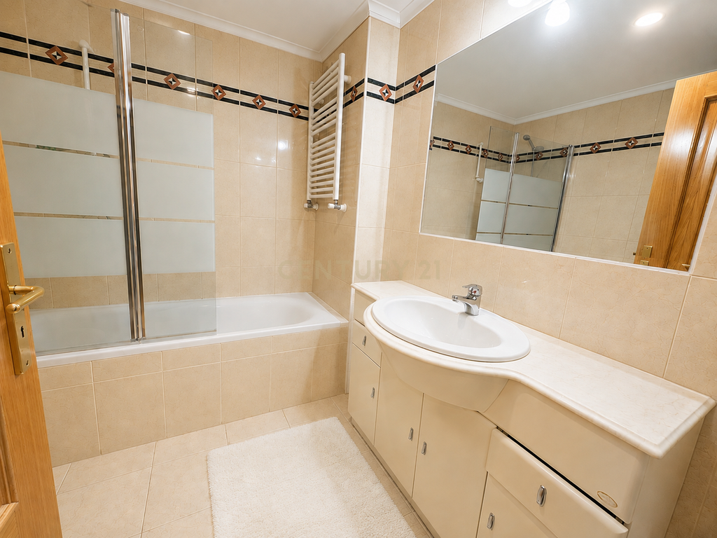 T2 Mobilado com Piscina e Vista Mar | Ericeira - Image 13