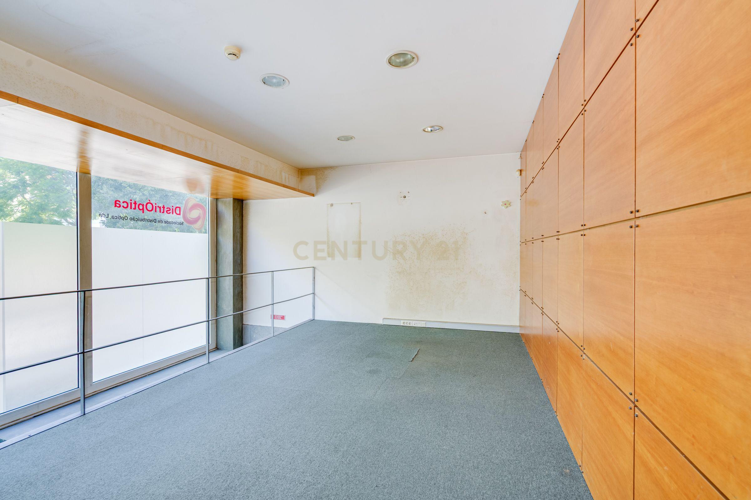 Fotografia 2 de ESPAÇO COMERCIAL 142 M² + 5 ESTACIONAMENTOS | 2 PISOS | EXCELENTE OPORTUNIDADE