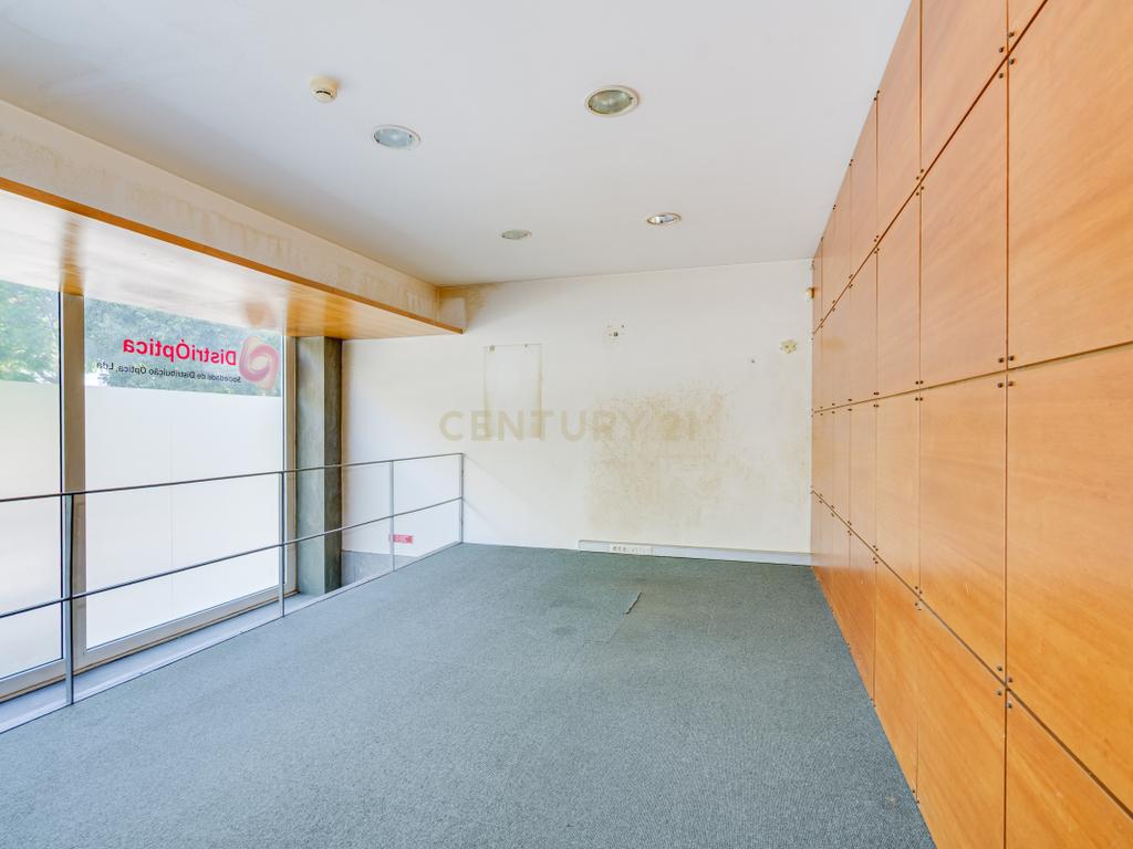ESPAÇO COMERCIAL 142 M² + 5 ESTACIONAMENTOS | 2 PISOS | EXCELENTE OPORTUNIDADE - Image 2