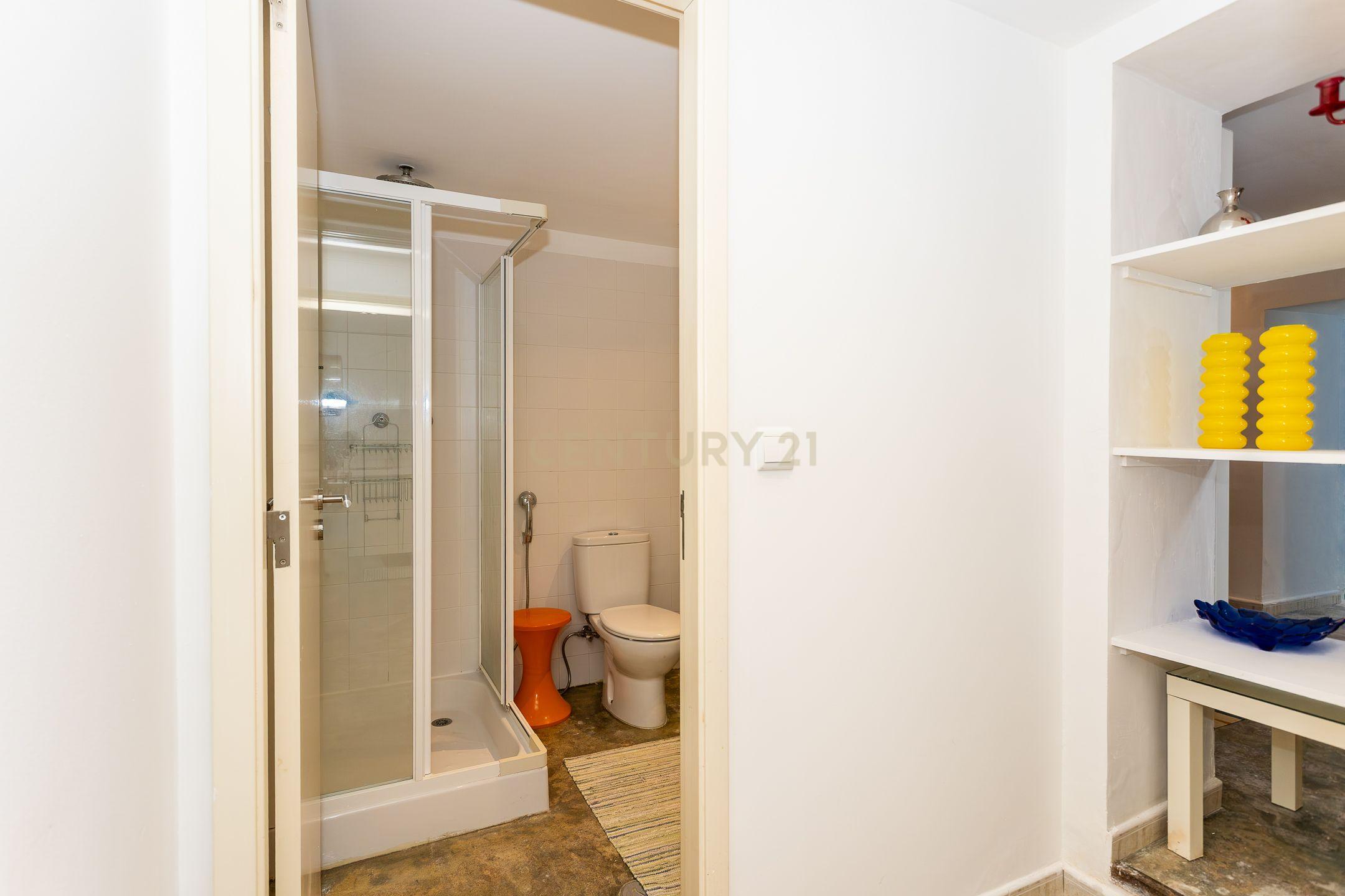 Fotografia 12 de T1 com Área Exterior em Localização Premium no Coração de Lisboa – Santo António
