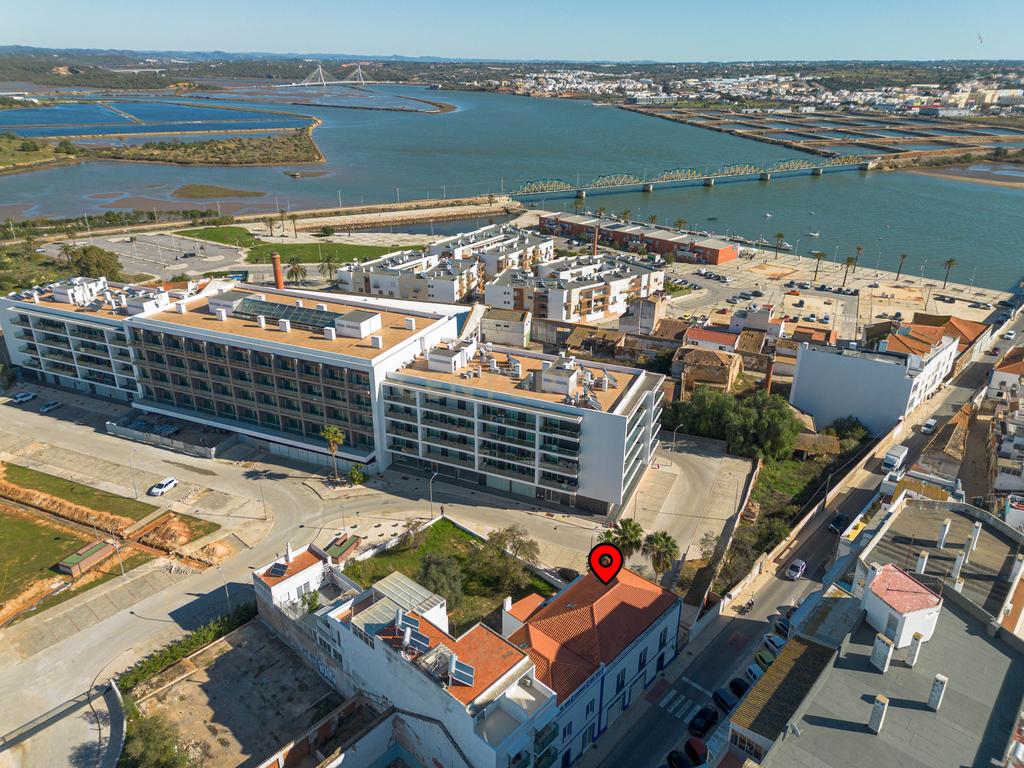 CASA PONTE VELHA – 2 CASAS TOTALMENTE RENOVADAS COM GRANDES JARDINS E VISTAS PANORÂMICAS - Image 3
