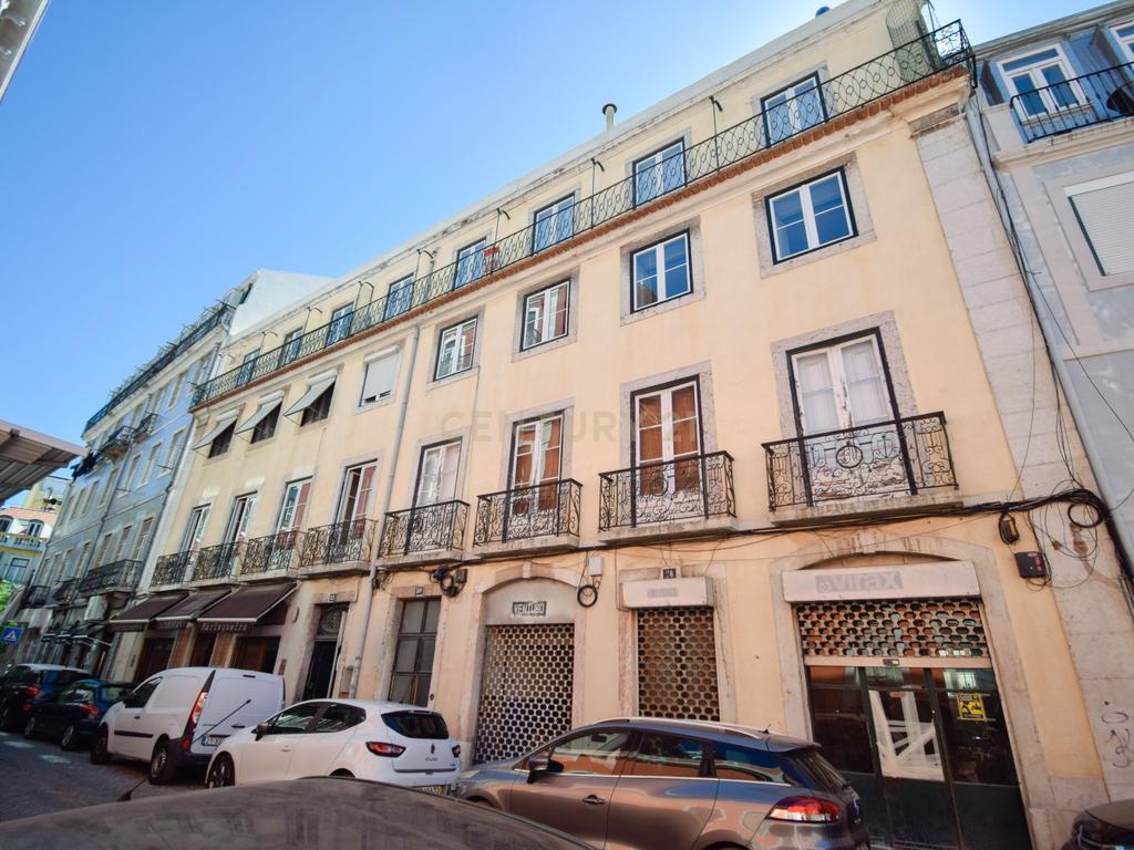 Apartamento T5 Duplex para Arrendamento em Alcântara (2.300€) - Image 29