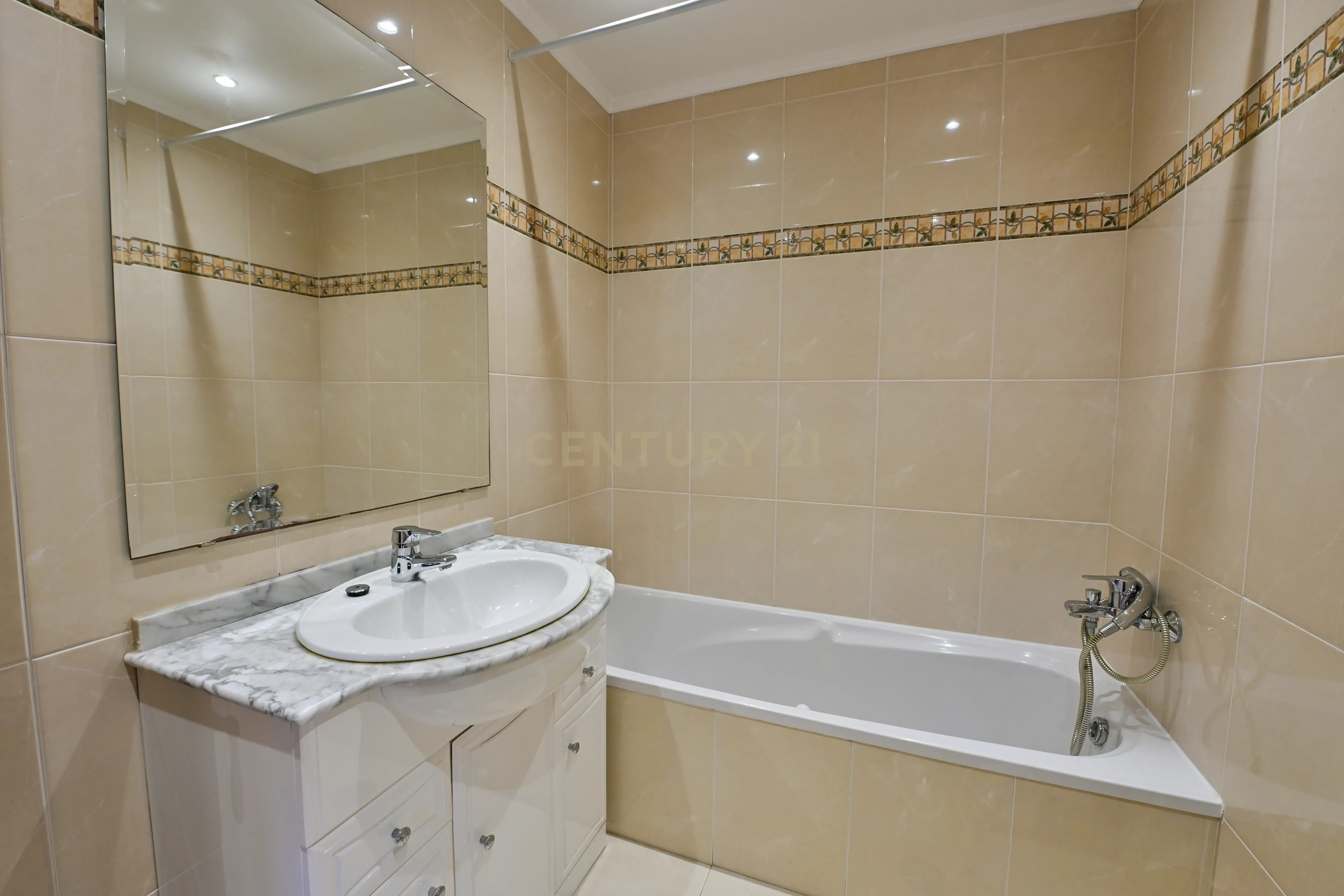 Apartamento T2 à venda em Carnide, Lisboa — foto 7