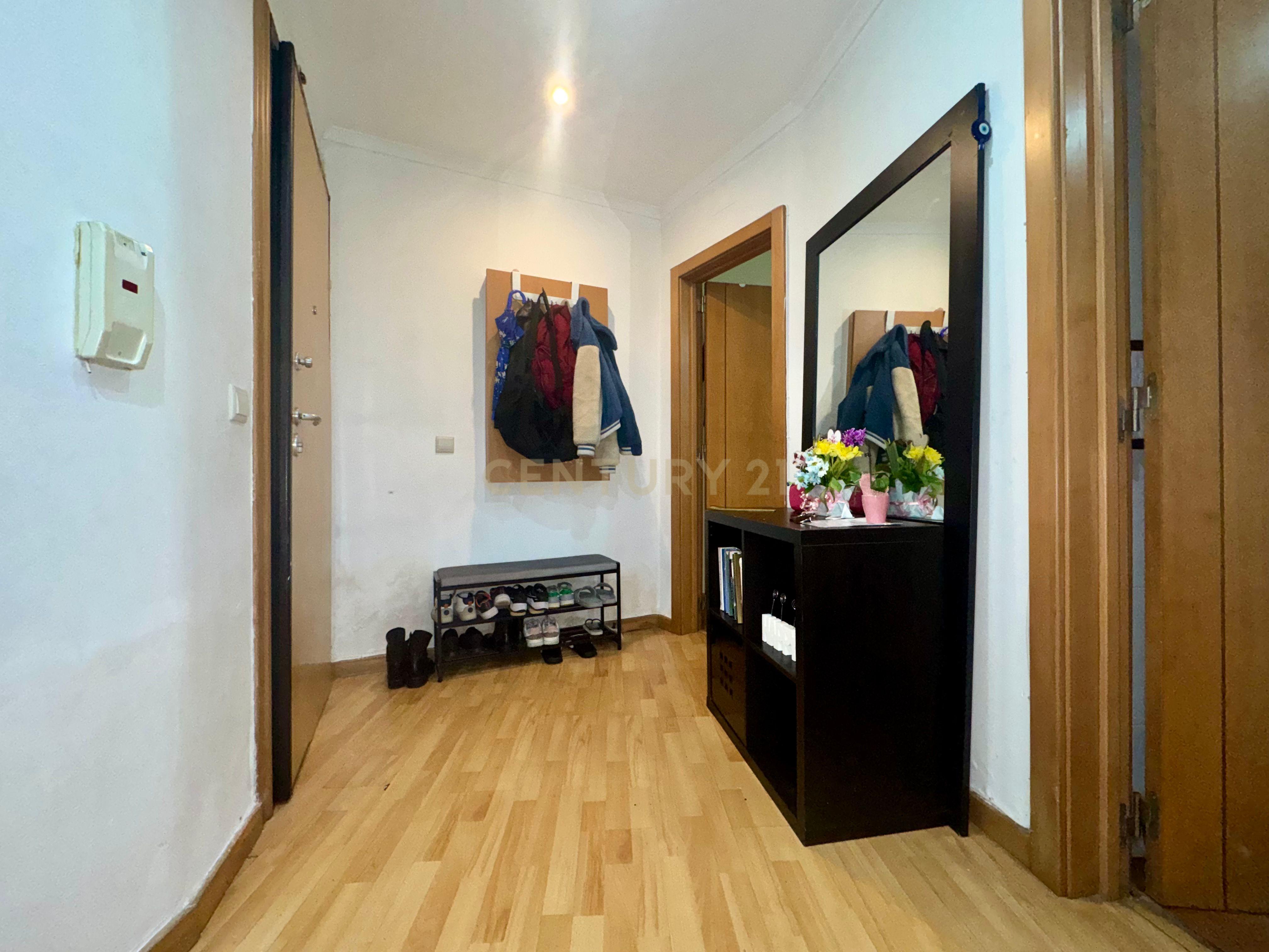 Fotografia 10 de Apartamento T2 em Reboleira, Amadora