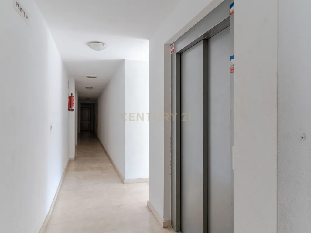 Apartamento T4 com Vista Panorâmica em Pulianas, Granada - Image 39