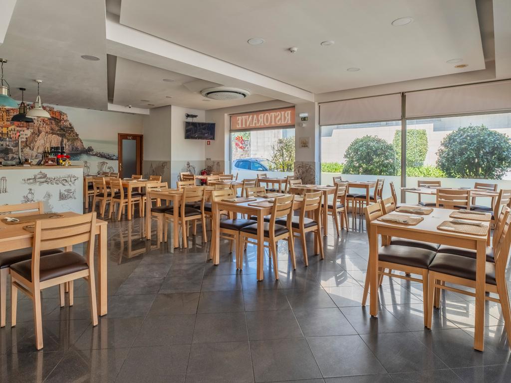 Trespasse de Pizzaria com esplanada em Águas Santas - Image 1