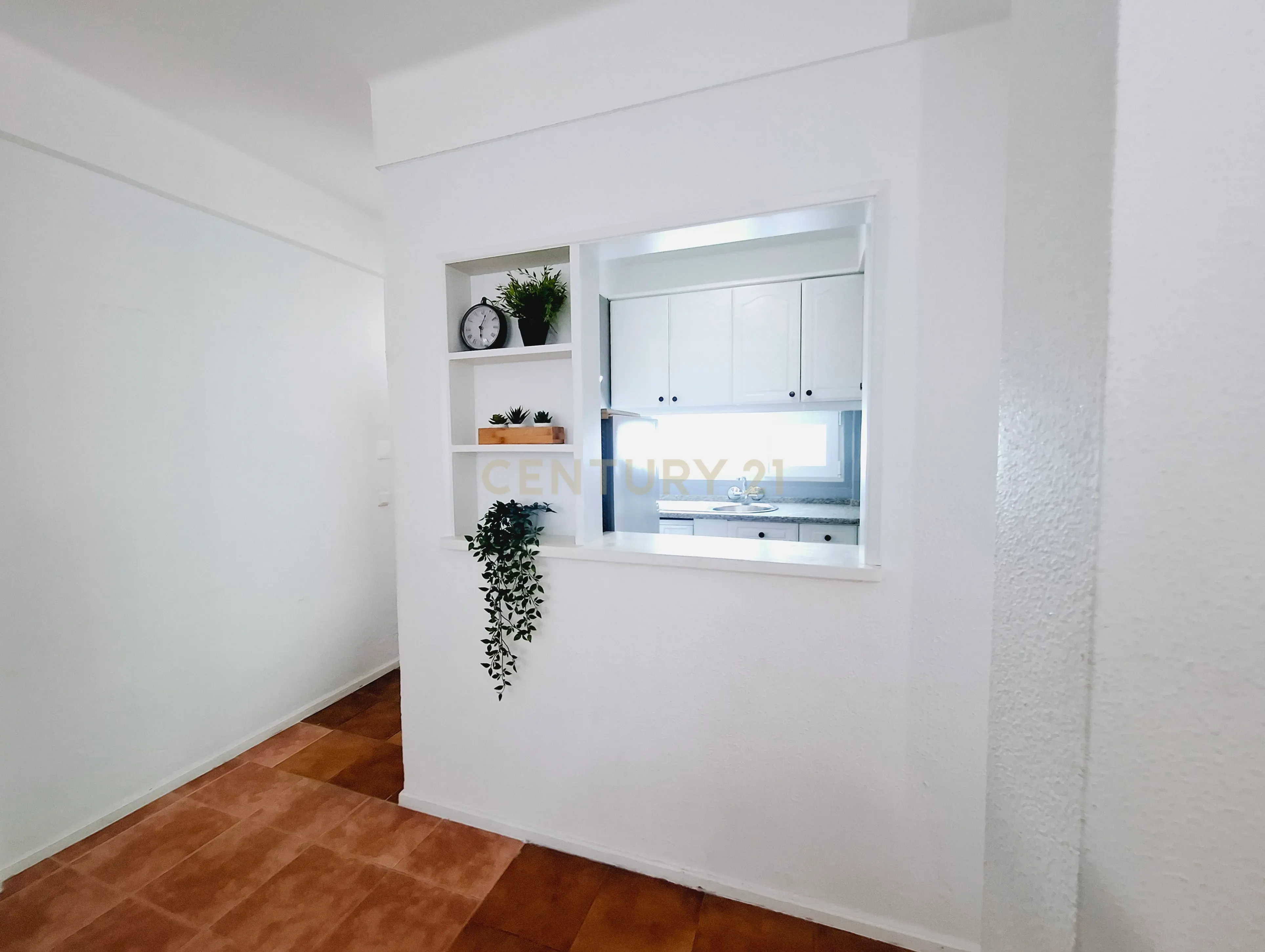 Fotografia 8 de Apartamento T1 Renovado a 150 Metros da Praia dos Pescadores – Albufeira