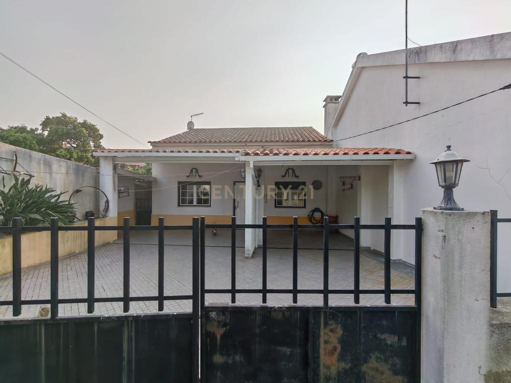 Fantástica Moradia T3 Salgueiro Campo, Castelo Branco - Image 1