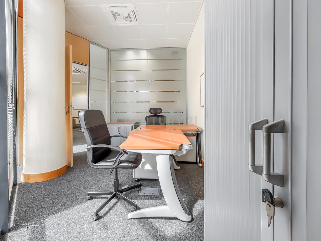 Arrendamento de escritório com 2 salas de reuniões e sala comum | Arrecadação | 1 Parqueamento Beloura Office Park - Image 22