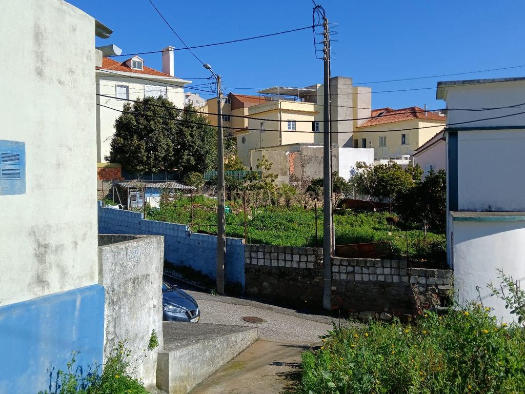 Oportunidade de investimento na Ponte da Bica – Ramada, Armazém com potencial para diversas áreas de negócios - Image 4