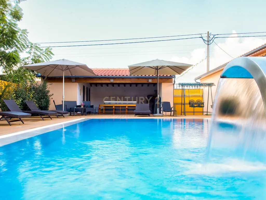 Propriedade T8 com Jardins, Lago e Potencial Alojamento - Localização Premium - Image 54