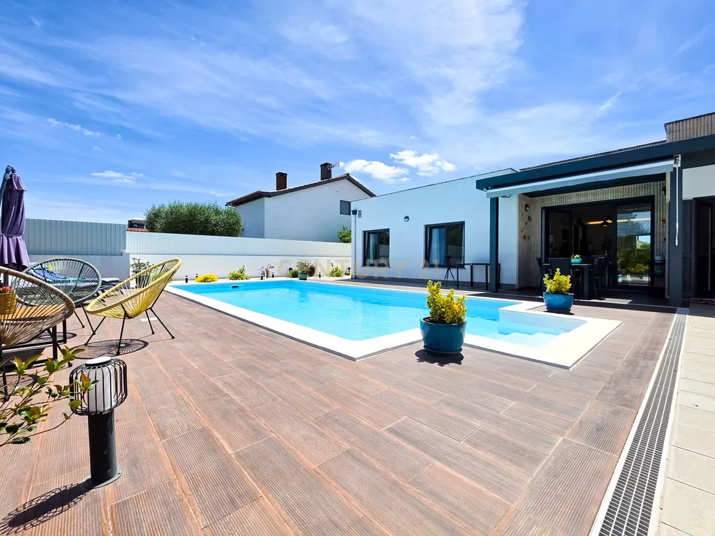 Luxuosa Moradia T3 com Piscina em Azeitão, Setúbal - Image 29