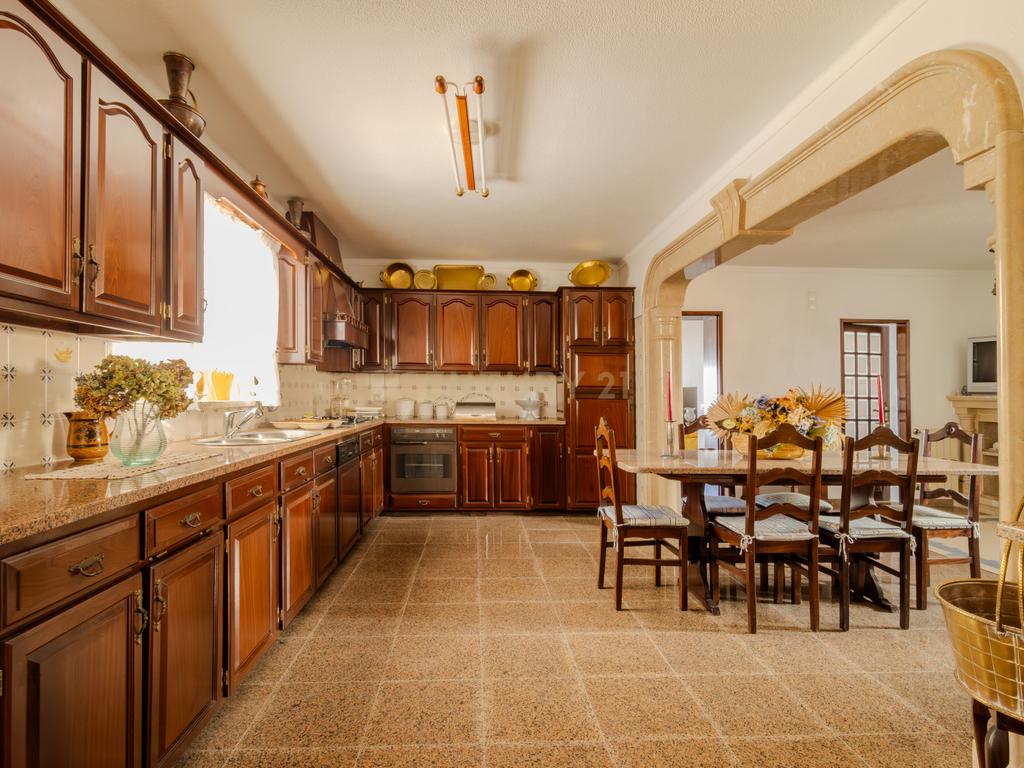 CONJUNTO MORADIA, 4 APARTAMENTOS E PAVILHÃO - Image 11