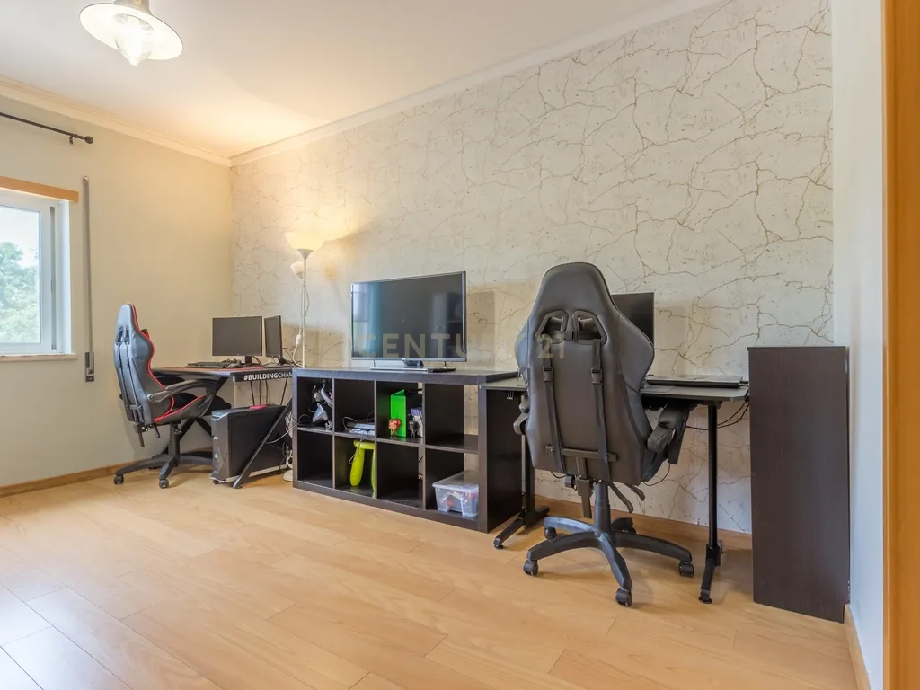 Apartamento T3 | Palhais – Barreiro | R/C – 145m2 - Image 15