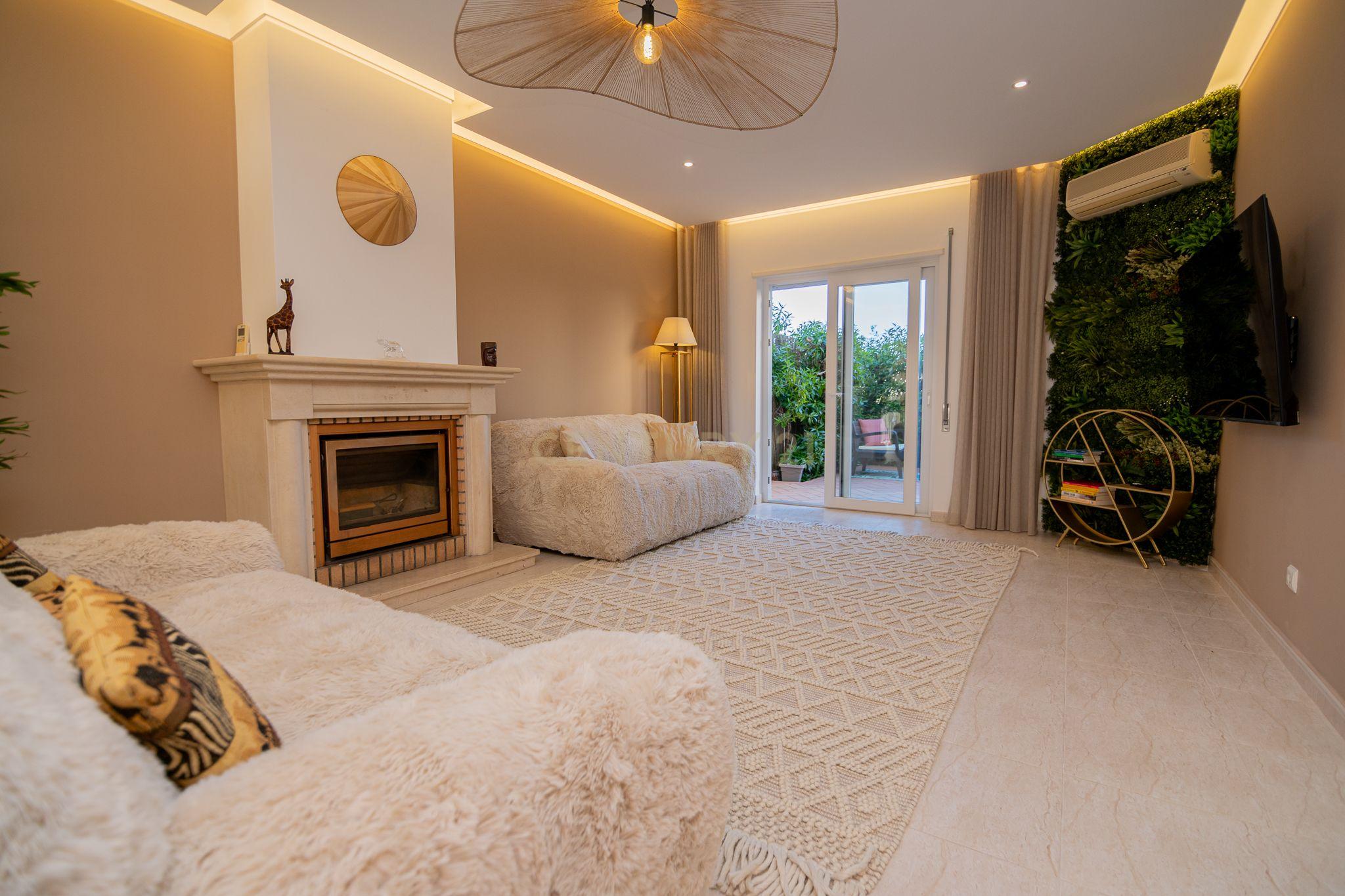 Fotografia 10 de 🏡 Moradia T3 no Oasis Park | Piscina, Jardim e Excelente Localização