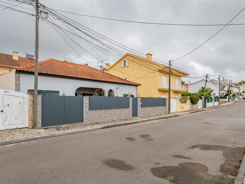 Moradia Isolada T3 Quinta do Conde - Image 30