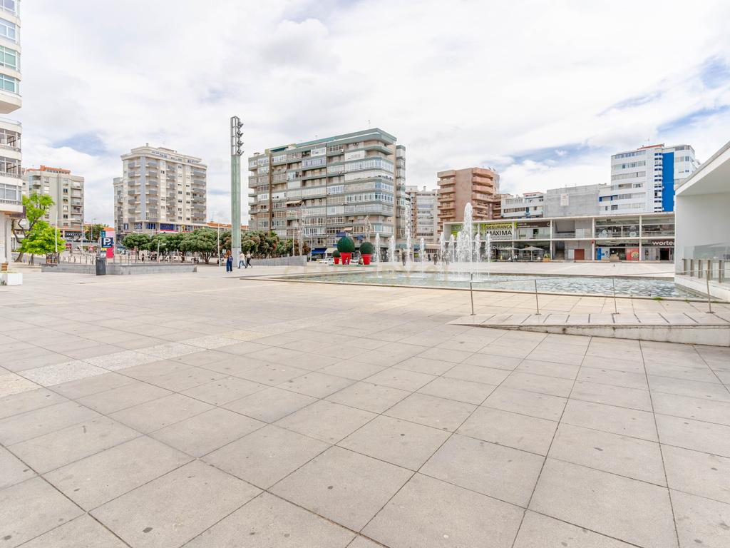 T3 Almada (PRAÇA SÃO JOÃO BATISTA) - Image 9