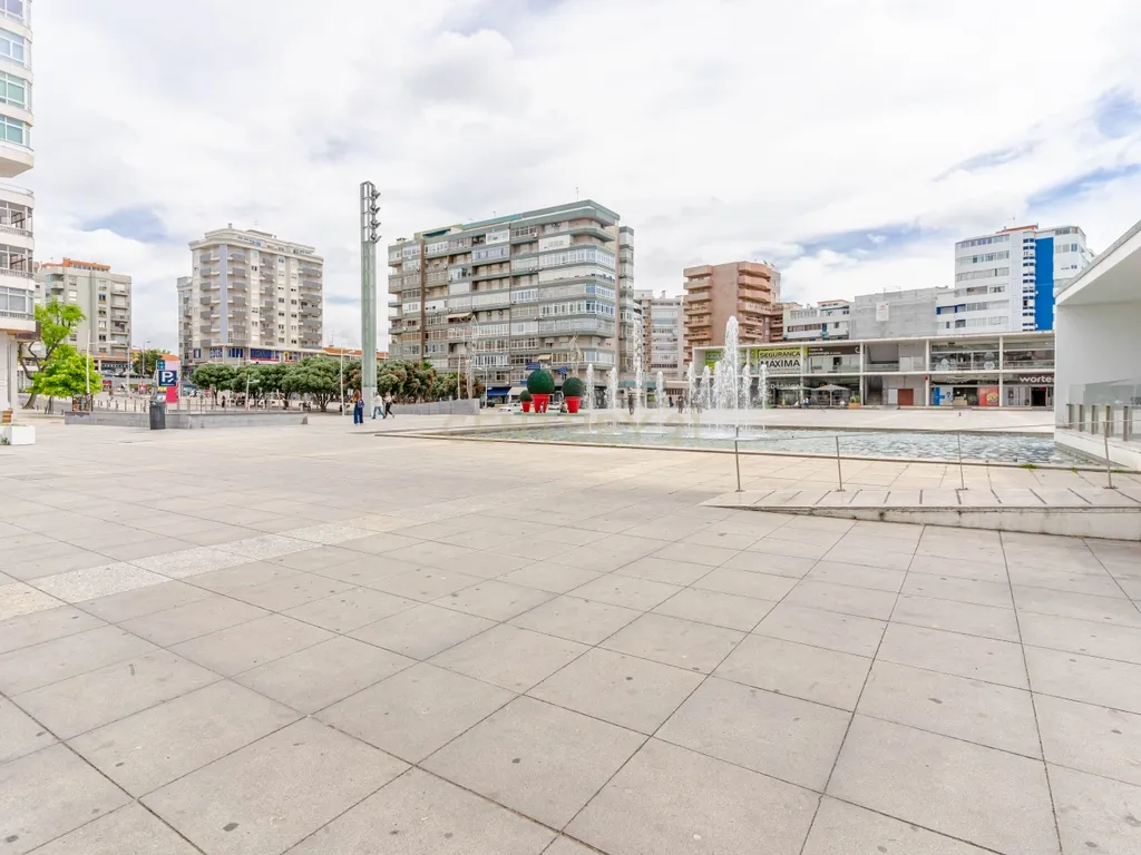 T3 Almada (PRAÇA SÃO JOÃO BATISTA) - Image 9