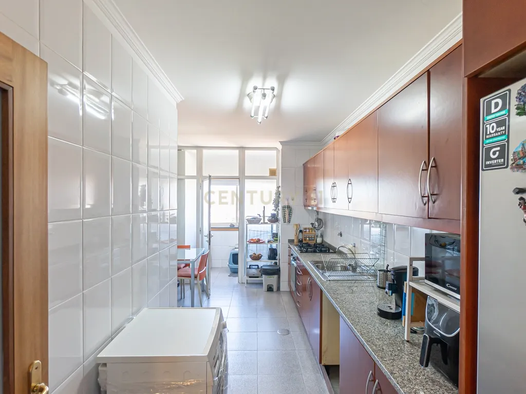 Apartamento T3 com Vista Panorâmica em Canidelo, Vila Nova de Gaia - Image 14